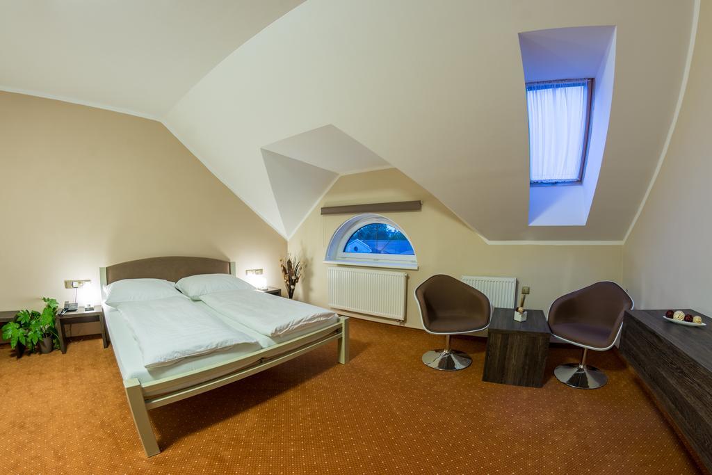 Hotel Luznice Planá nad Lužnicí Стая снимка